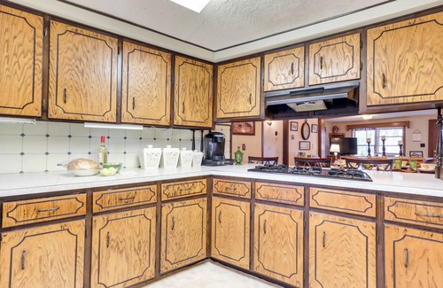 Weaubleau House | Quiet Countryside Weaubleau Home w/Patio & Grill!