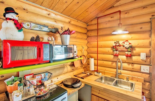 Winchester Apartment | Quiet Couple's Retreat: Studio by Winchester Lake!
