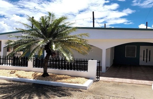 Jarealito Apartment | Quiet cozy 1 bedroom 1 bathroom just 2 blocks from beautiful beaches!