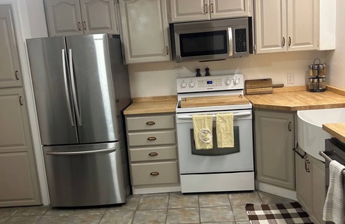 Okanagan-Similkameen House | Quiet, cozy, 3-bedroom house, minutes away from Lake and wineries. Pet-friendly!