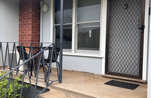 Canowindra Apartment | Quiet Cozy ApartmentnnEntire Kitchen n 1 Queen Bed, 1 Bathroom nCanowindra