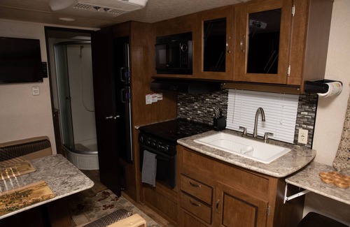 Niceville House | Quiet Cozy Camper w/ Internet