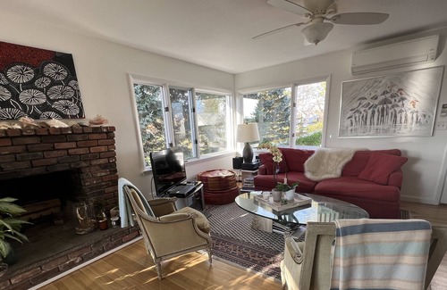 Fairfield Cottage | Quiet, Cozy, Coastal Beach Cottage, adjacent to Jennings Beach!