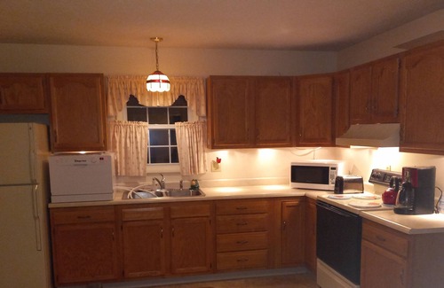 Cumberland Cottage | Quiet Cozy Cottage minutes from downtown and I-68