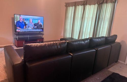 Topeka House | Quiet Cozy Haven for Relaxation & Work in Topeka, Kansas