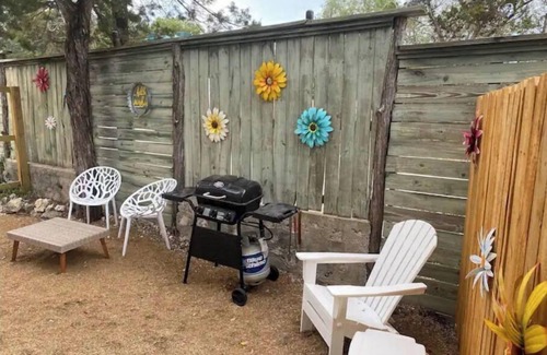 Canyon Lake Apartment | Quiet & Cozy Oasis- Pet Friendly/Near Boat Ramp/Private Patio