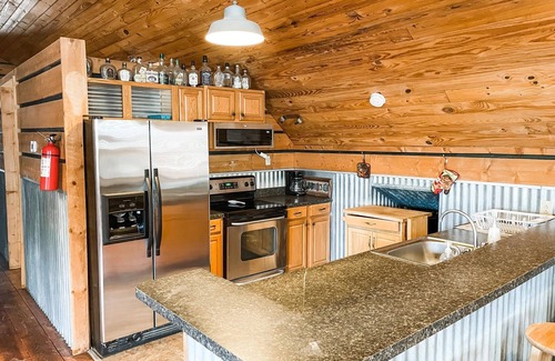 Brackettville Other | Quiet Crystal Creek Ranch Bunkhouse with large private pond