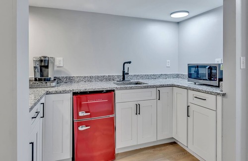 Talbot's Corner Apartment | Quiet East Nashville Basement Apartment