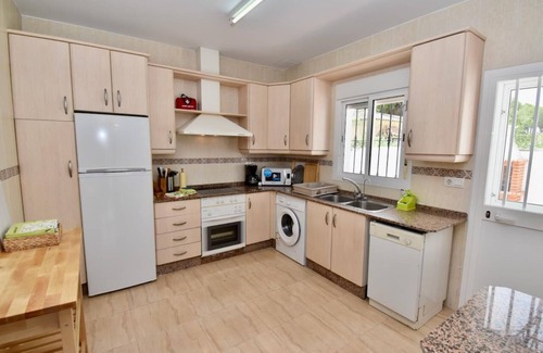 Chiclana de la Frontera Villa | Quiet Villa Joanna with nice outside area and barbecue