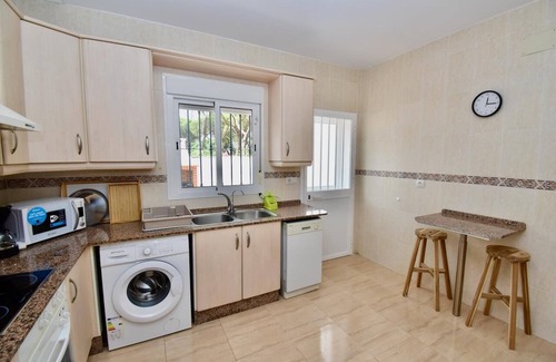 Chiclana de la Frontera Villa | Quiet Villa Joanna with nice outside area and barbecue