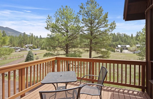 Fort Valley House | Quiet Forest Retreat in Historic Fort Valley