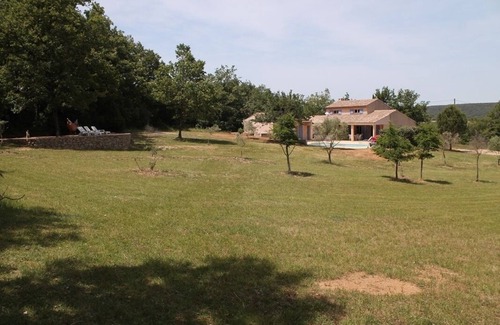 Saint-Martin-de-Pallieres Villa | Quiet villa with pool