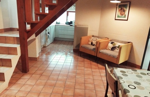 Berrien House | Quiet gîte for 4 people