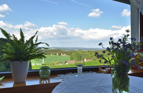 Langewiesen House | Quiet Getaway near Ilmenau