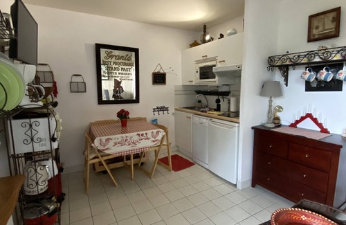 Trouville-sur-Mer Apartment | Quiet garden level, in Normandy residence, on the heights of Trouville￼