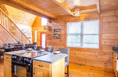 Tellico Plains Cabin | Quiet Getaway, August and End of Summer Dates Available!