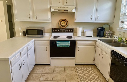 Dauphin Island Condo | Quiet Getaway * Gated Condo Complex * Pool & Amenities -only 40 units