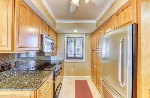 Folly Field Condo | Quiet Getaway with Pools, Hot tub, Tennis Courts, and Ocean Views