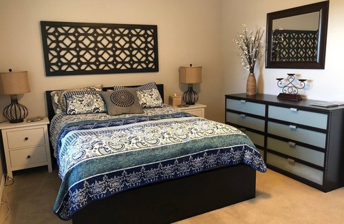 Bonsall House | Quiet Guest Home With Beautiful Views +Heated Pool and jacuzzi!