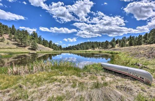Guffey House | Quiet Guffey Getaway with Private Deck, Pond and Canoe