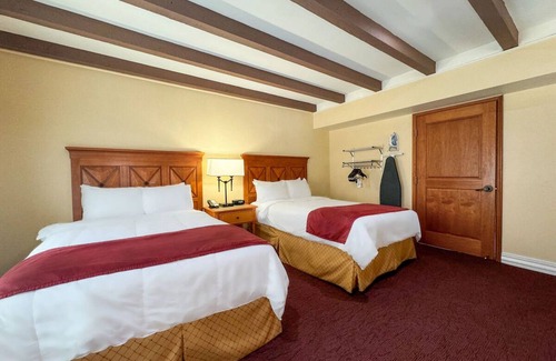 Western Division Hotel | Quiet Historic Stay w/Pool, Lovely Views & Relaxing Downtown Setting | 2 Units