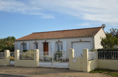 Bourgenay House | Quiet holiday home by the sea in the Loire