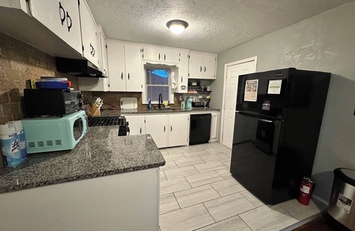 Lawton House | Quiet Home on a cul-de-sac 1 mile to Fort Sill main gate