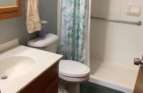 Saginaw House | Quiet home three bedroom home in peaceful neighborhood