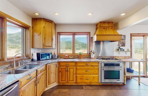 Durango House | Quiet home with stunning mountain views, pool table, WiFi, W/D & great location