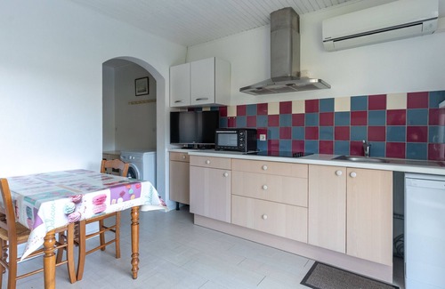 Mimizan House | Quiet house for 3 near lake & ocean, terrace & BBQ