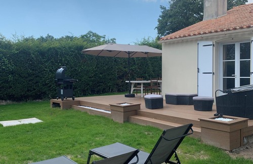 La Chapelle-Hermier House | Quiet house with terrace overlooking large garden 2 minutes from Lac du Jaunay,