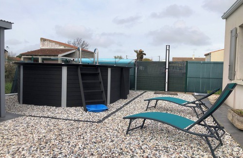 Le Chateau-d'Oleron House | Quiet house 6 people with swimming pool in Oléron