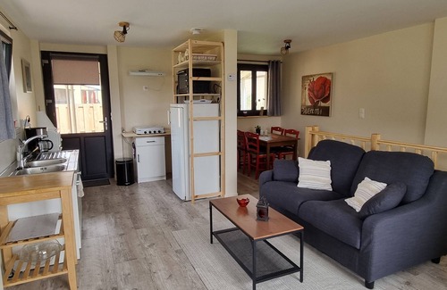 Menessaire House | Quiet house in the Morvan with beautiful view of the Château de Ménessaire.