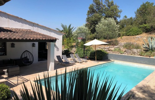 Peymeinade Villa | quiet house with garden and swimming pool between the sea and the mountain