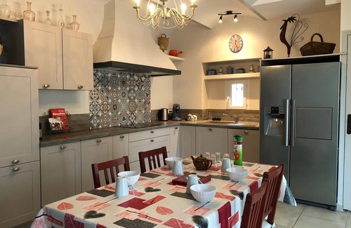 Caux House | Quiet house with private pool and outbuilding Jacuzzi up to 10 people
