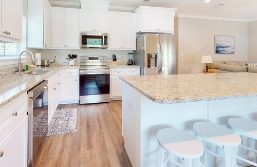Dauphin Island House | Quiet island hideaway with deck, grill, & central AC - near beach, golf & dining