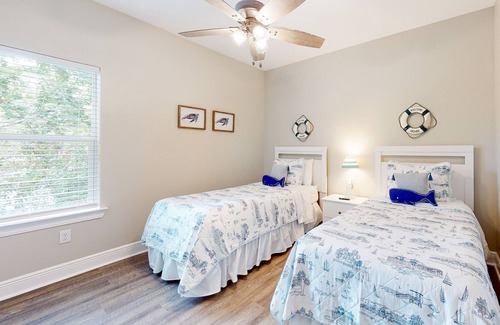Dauphin Island House | Quiet island hideaway with deck, grill, & central AC - near beach, golf & dining