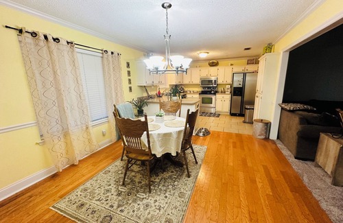 Brunswick House | Quiet Location convenient to I-95 & Beach Causeways! NO FEES!