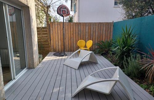 Juncasse - Argoulets Apartment | Quiet loft 7 min to Roseraie metro station