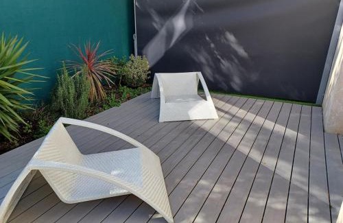 Juncasse - Argoulets Apartment | Quiet loft 7 min to Roseraie metro station
