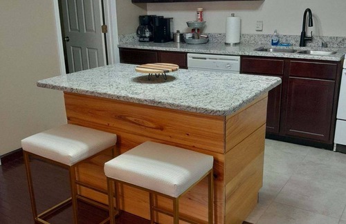 Almo Apartment | Quiet Loft Apartment 1 Mile from Kentucky Lake. A great fisherman's retreat.