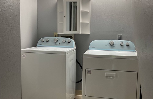 Lakeway Apartment | Quiet master room with private bath