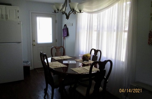 South Deerfield Apartment | Quiet Neighborhood, For Bird Lovers