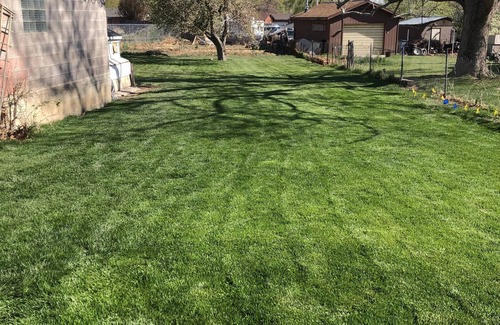 American Fork House | Quiet neighborhood close to restaurants and shopping