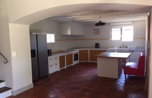 Pujaut Villa | Quiet, non-isolated pool villa