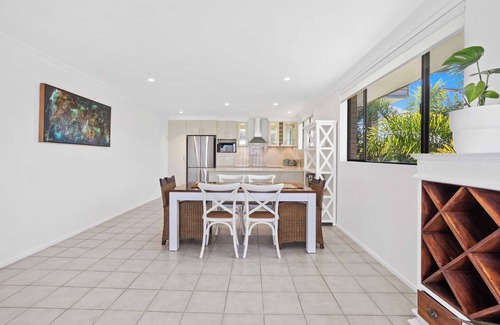 Palm Beach Apartment | Quiet Palm Beach hideaway, your perfect coastal escape!
