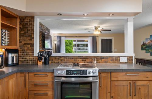 Washougal House | Quiet, Peaceful Retreat Near Columbia River Gorge