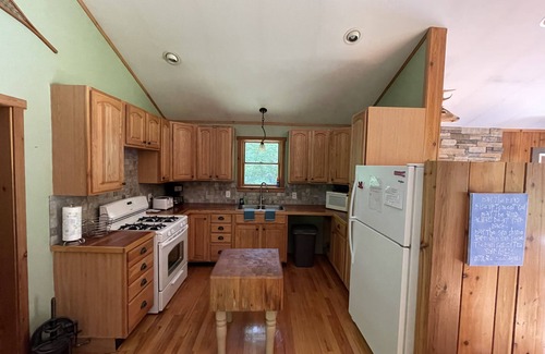 Frankfort Cabin | Quiet place to land near Lake Michigan, Crystal Lake, Trails, Fishing, and more!