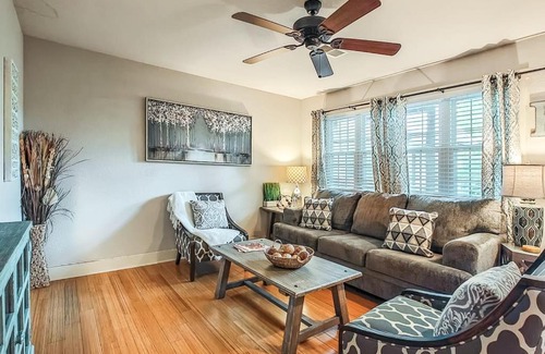 Plaza Westport House | Quiet Plaza Two bedroom 2 Bathroom