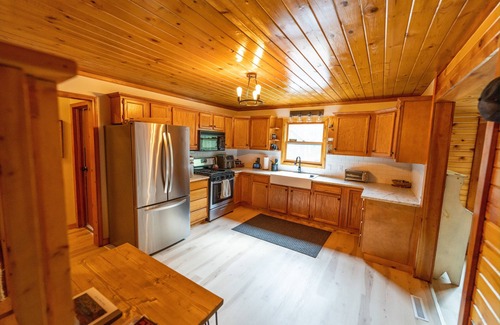 Wellston House | Quiet Private Cabin in the woods near fishing, hiking, skiing,ORV,snow trails